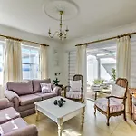 Mermaid Rock Cottage